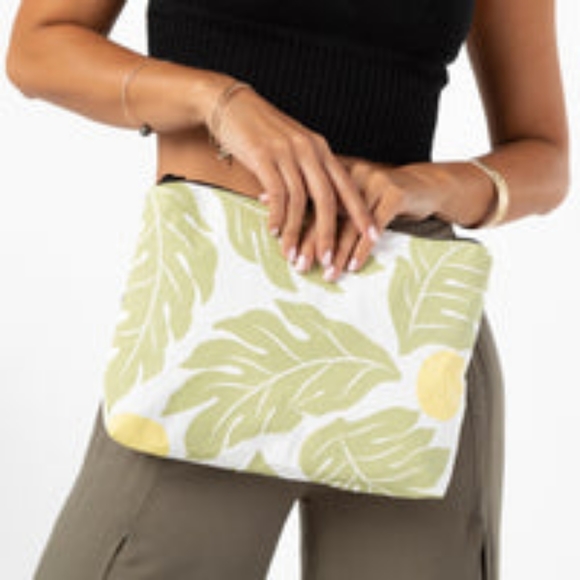 Aloha Collection Mid Pouch - Picture 3 of 6
